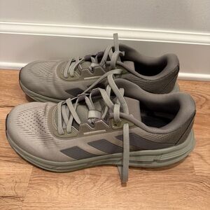 adidas Men's Gray Athletic Shoes